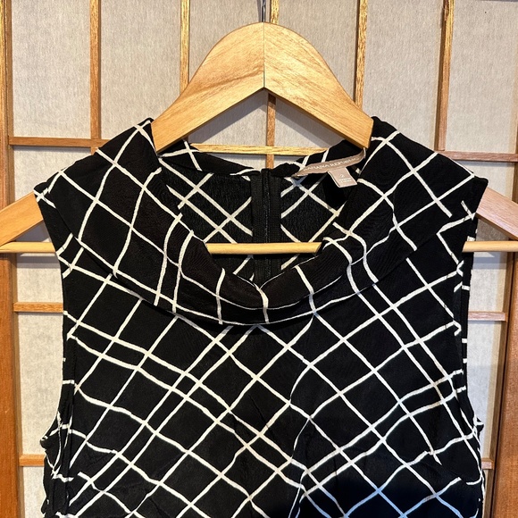 Cowl Neck Check Pattern Sleeveless Blouse - Picture 2 of 11